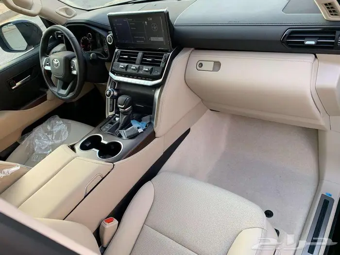 جكسار S الساير 2024 اسود 12