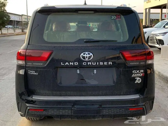 جكسار S الساير 2024 اسود 5