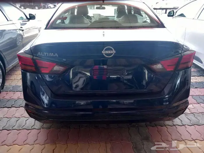 نيسان التيما 2024 ستاندر 3