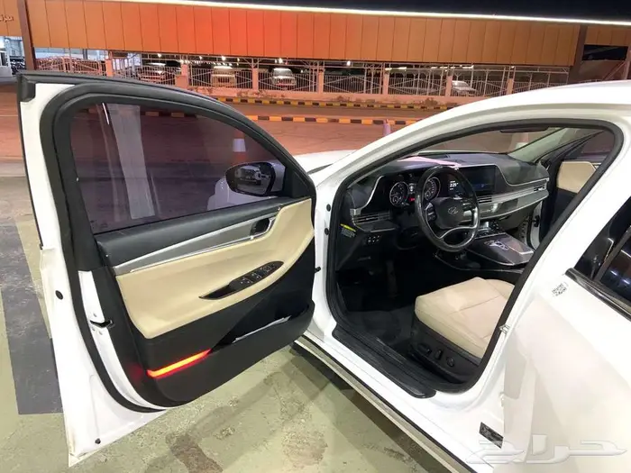 هونداي ازيرا 2020 بصمه شاشه قيادة ذاتيه مستورد 9