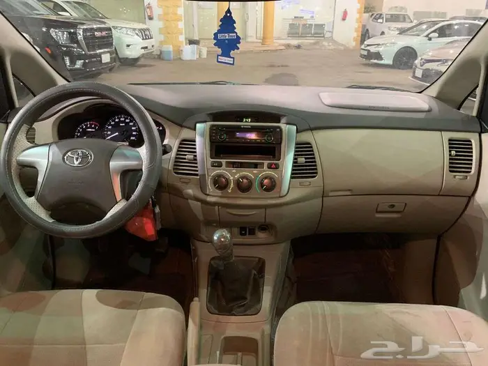 تويوتا انوفا موديل 2015 8