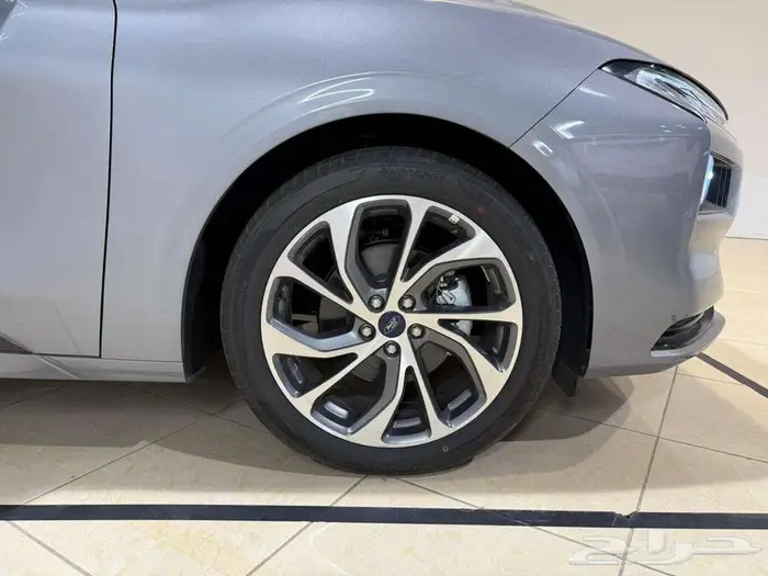 تورس 2025 تيتانيوم 18