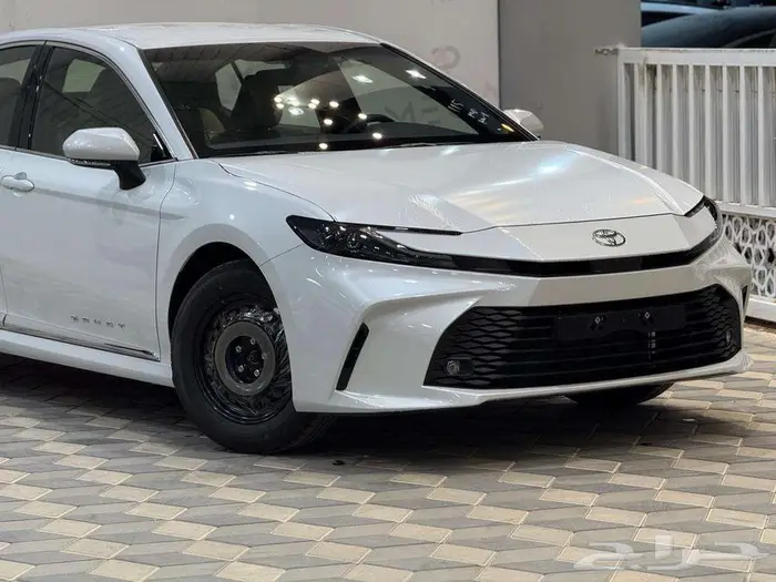 تويوتا كامري 2025 استاندر   وارد خليجي   جديدة تماما 2