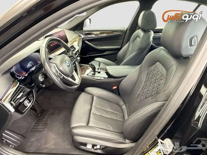 2021 بي إم دبليو 530i سيدان 10