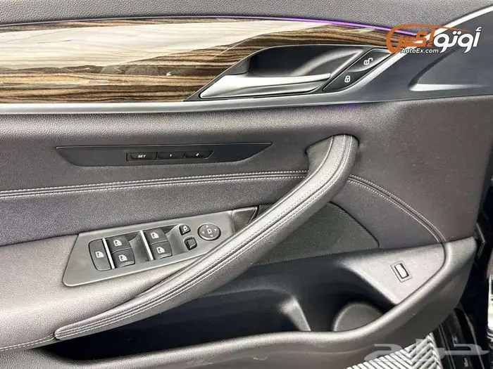 2021 بي إم دبليو 530i سيدان 12