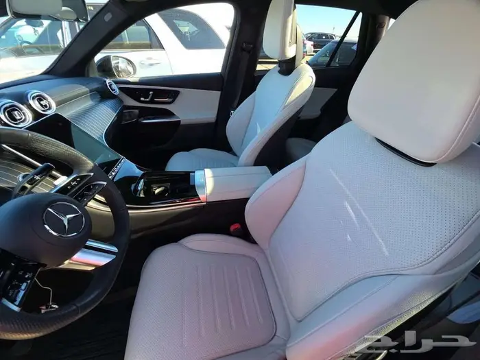 Mercedes GLC 300 - 2025 - 17.600KM 10