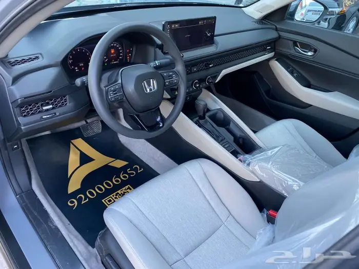 عرض خاص هوندا اكورد بنزين 2025 EX اقل سعر بالمملكة 7