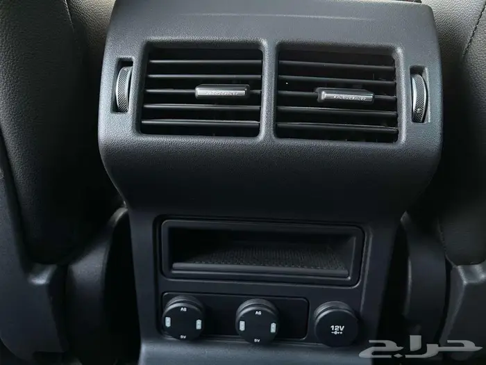 جاكوار F PACE 2020 فل كامل 25