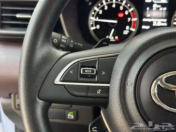 تويوتا اوربان 2026 ستاندر ( تقسيط وكاش ) 6