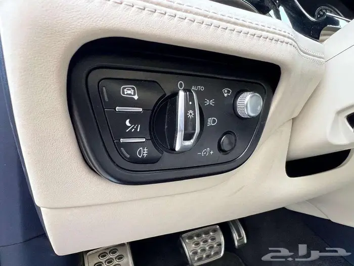 بنتلي بنتياقا موديل 2017 مستعمل بدى وكالة 8