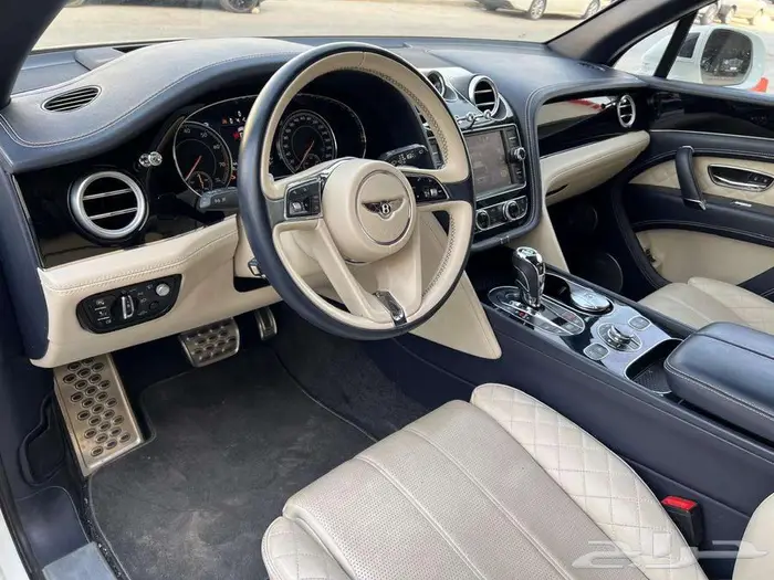 بنتلي بنتياقا موديل 2017 مستعمل بدى وكالة 14