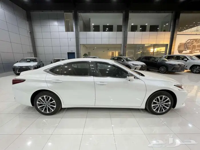 لكزس ( ES 250 AA ) موديل 2025 أقل الأسعار 4
