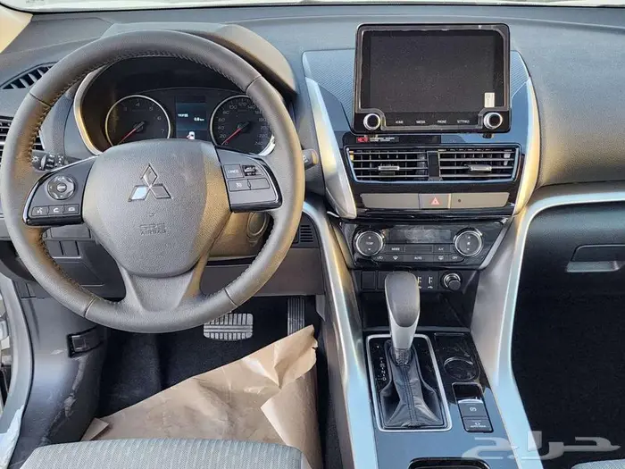 ميتسوبيشي اكليبس كروس GLS-ML موديل 2025 13
