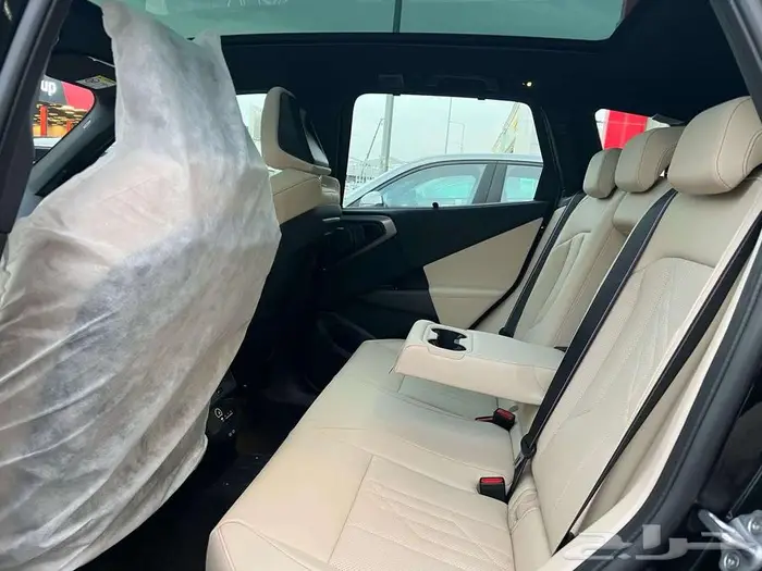 BMW X3 M KIT جديد اصفارموديل 2025 تظليل مجاني 14