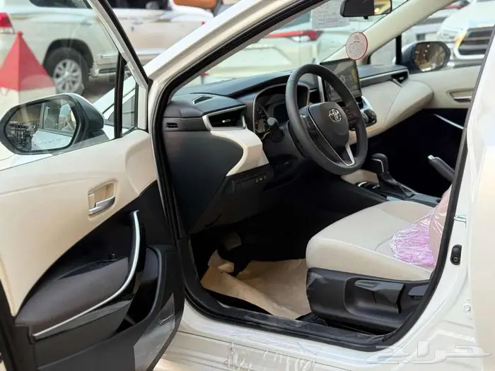 تويوتا كورولا GLI 2.0 فتحه بنزين 2025 6