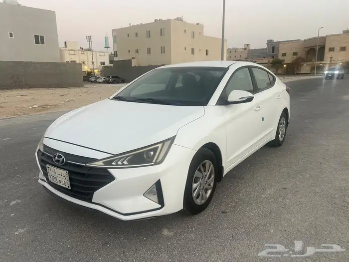 2020 هيونداي ألنترا 10