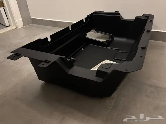 مرتبة صف خلفي (ثالث) ميتسوبيشي باجيرو 5 ابواب 1