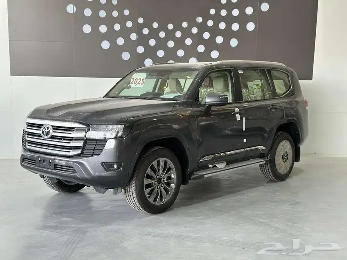 تويوتا لاندكروزر كروزر GXR.L4 خليجي فتحه سقف موديل2025 0