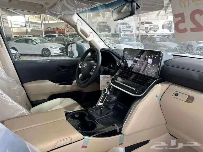 تويوتا لاندكروزر كروزر GXR.L4 خليجي فتحه سقف موديل2025 4