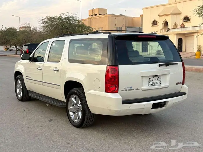 للبيع جمس يوكن طويل SLT فل كامل دبل 2014 4