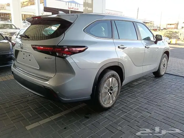 تويوتا هايلندر GLE م 2025 - سعودي 3