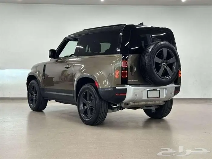 لاند روفر ديفندر 90 2023 باب بسعر ممتاز 4