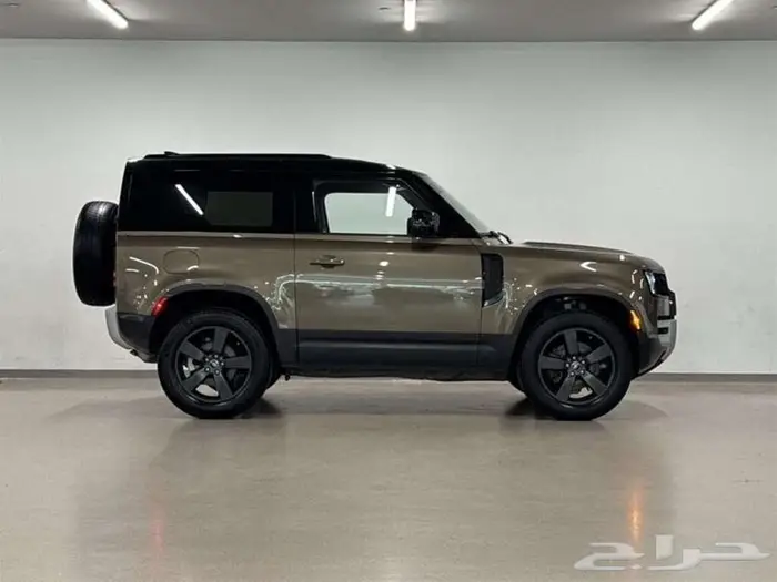 لاند روفر ديفندر 90 2023 باب بسعر ممتاز 2