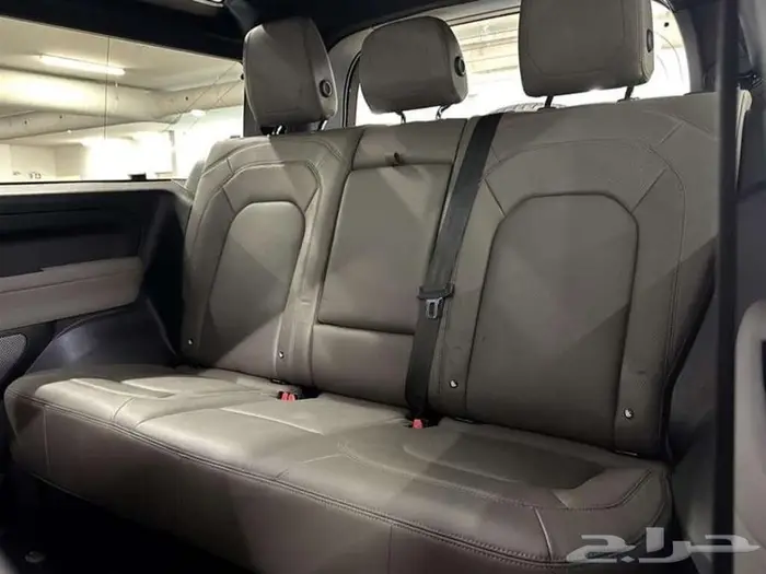 لاند روفر ديفندر 90 2023 باب بسعر ممتاز 11