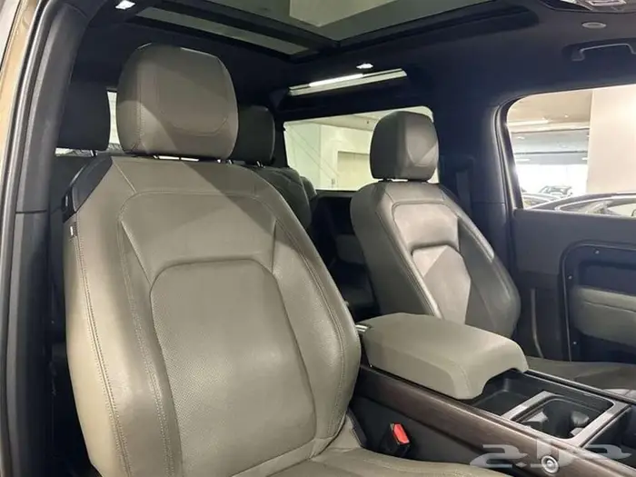 لاند روفر ديفندر 90 2023 باب بسعر ممتاز 8