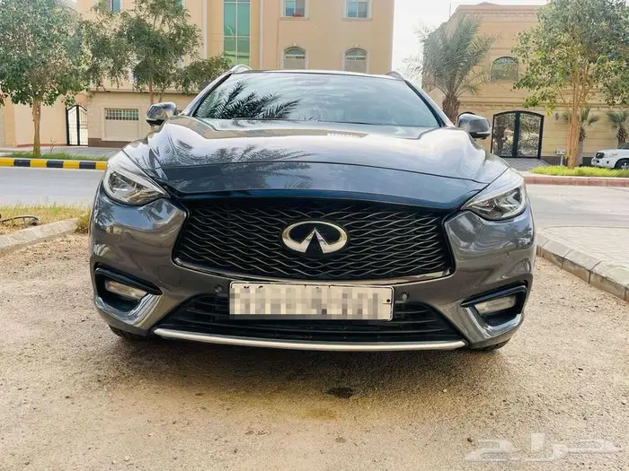 انفنتي Q30 فل 2017 بحالة ممتازة 2