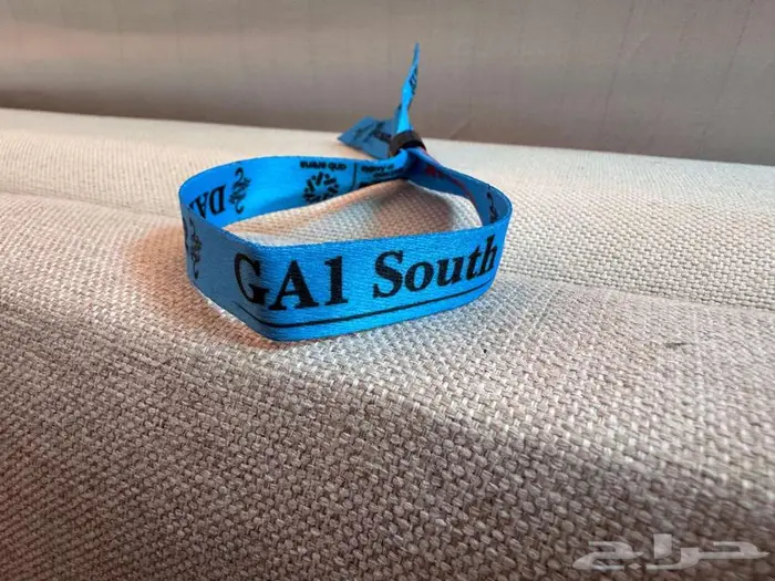 Charles   Keith Bag -Signed by Jannik Sinner 3