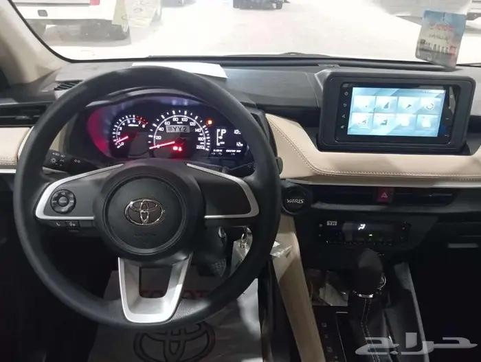 تويوتا يارس ستاندر 2026 13