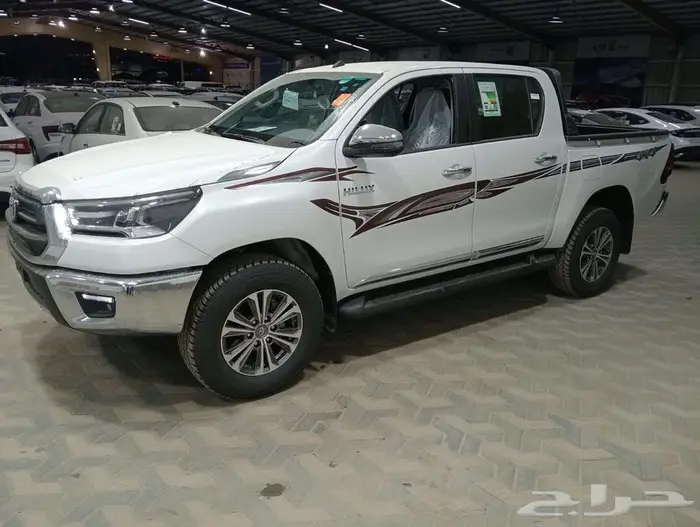 هايلوكس غمارتين S-GLX 4 4 اوتوماتيك بنزين 2025 كاش وبنك 2