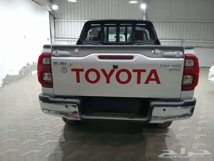 هايلوكس غمارتين S-GLX 4 4 اوتوماتيك بنزين 2025 كاش وبنك 18