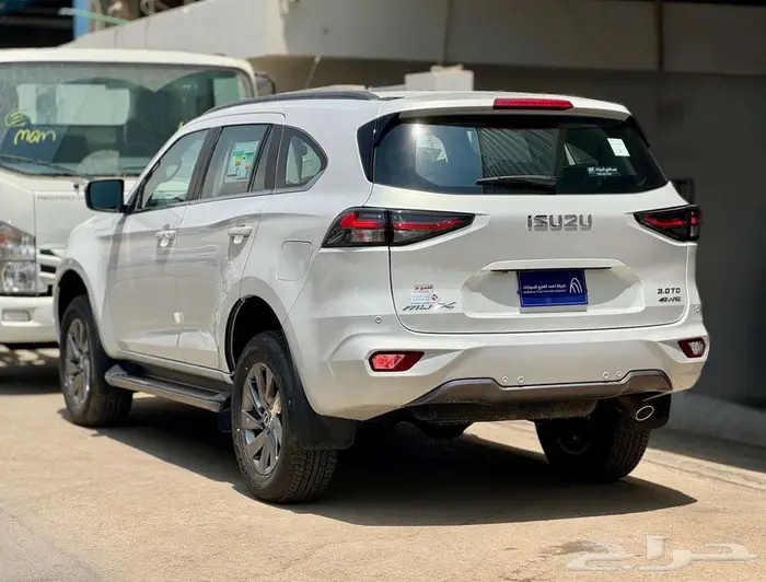 ايسوزو ام يو اكس2024 فل كامل( دبل ) بالنقد والتقسيط 5