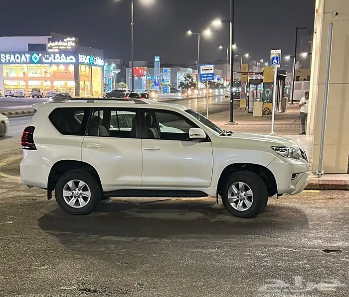 للبيع برادو 2023 سعودي دبل بنزين 4 سرندل 5