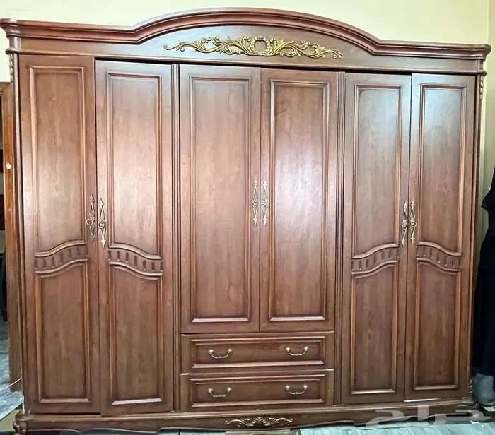 غرفة نوم كامله خشب طبيعي بحالة ممتازة 2