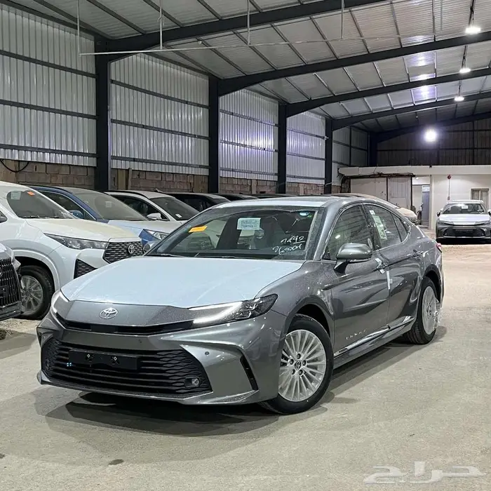 كامري LE بنزين 2025 - كاش و أقساط 12