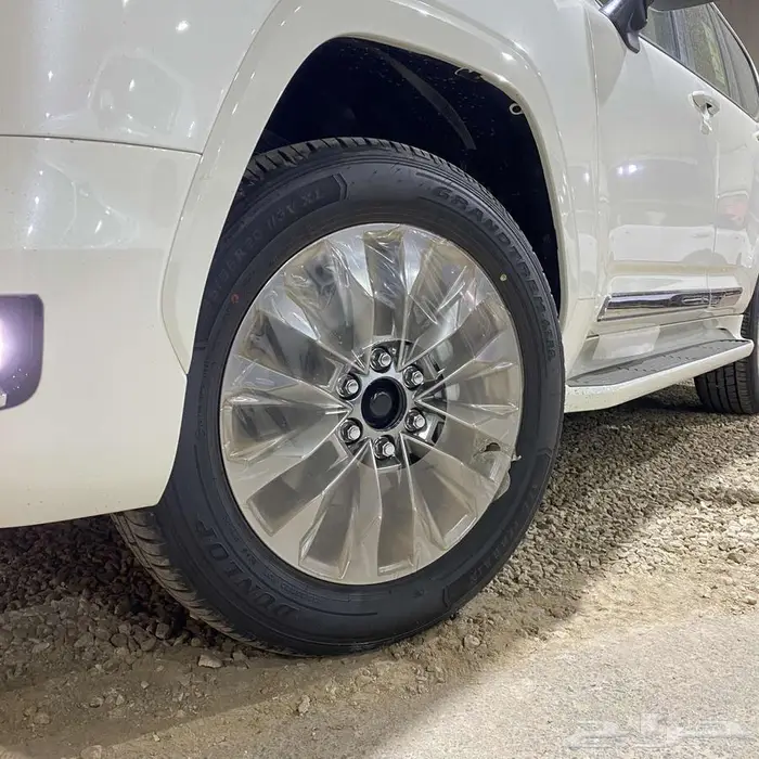 تويوتا لاندكروزر GXR4 بنزين 2025 - كاش و أقساط 7