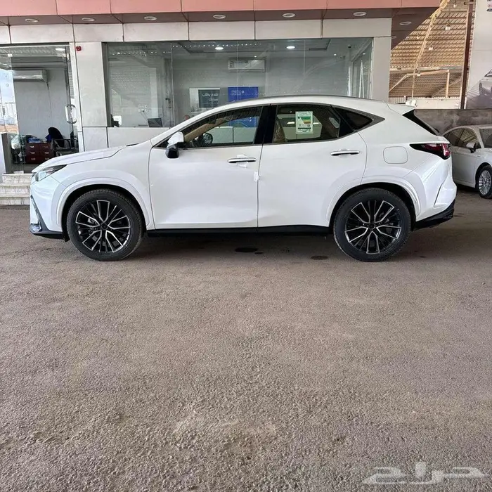 لكزس ( NX 350 ) فل كامل 2025 بسعر208500شامل لدى الفريدي 1
