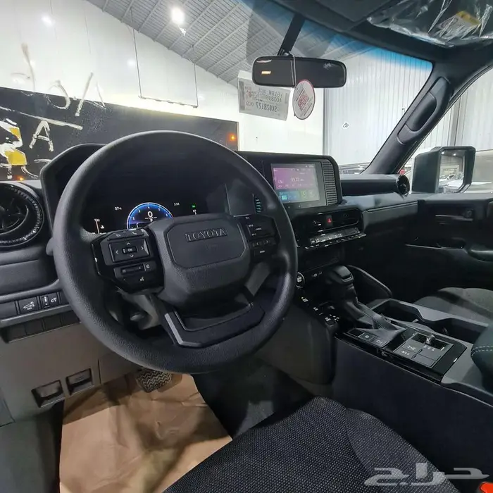 تويوتا برادو TXL1 بنزين 2025 السعر 189750 11