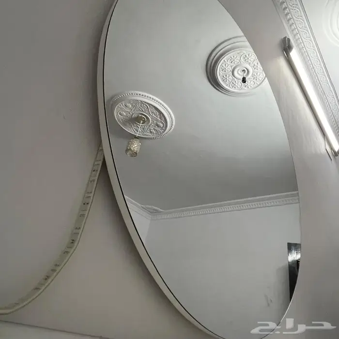 طاولة تزيين (تسريحة) جدارية فخمة مع مرآة وإضاءة LED 9