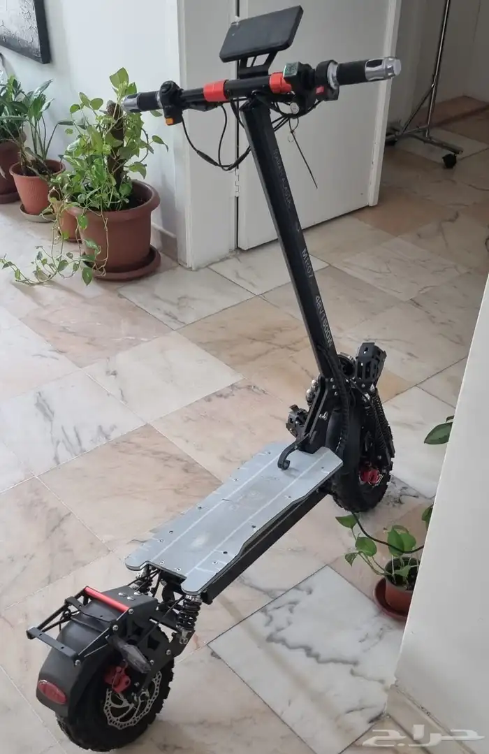 اسكوتر كهربائي 0