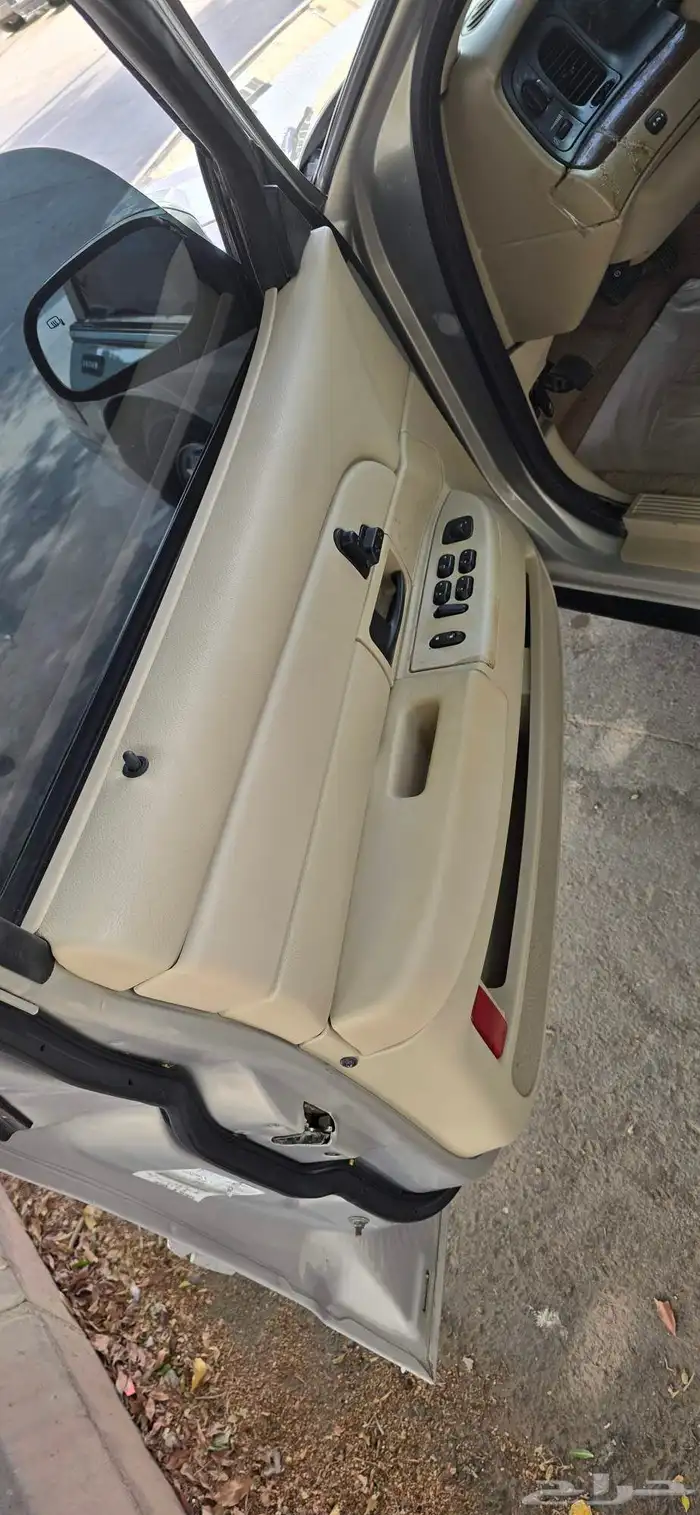 فورد فكتوريا 4