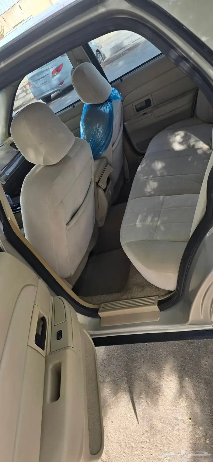 فورد فكتوريا 1