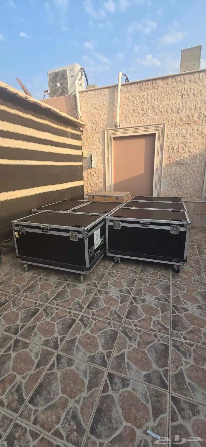 شاشة عرض داخلية 3