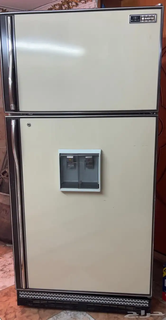 ثلاجة قديمة ( تراث) 0