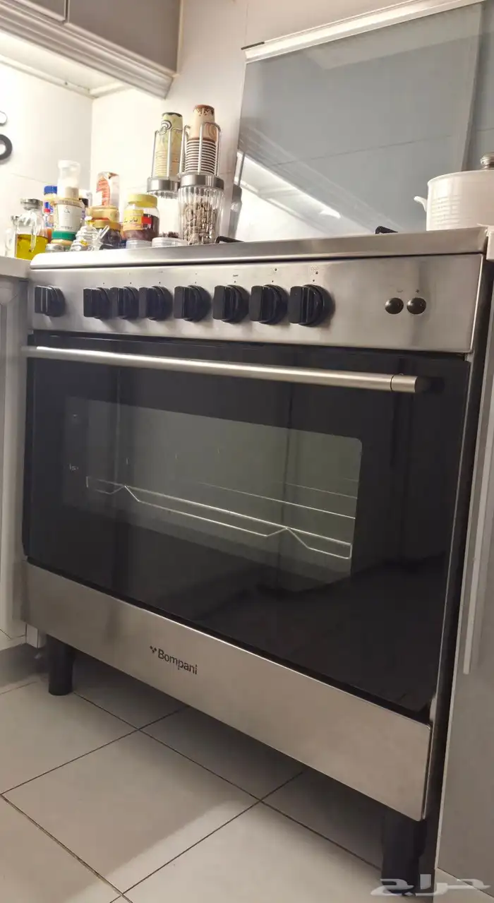 طباخ وفرن ماركة أيطالية Bompani oven 1