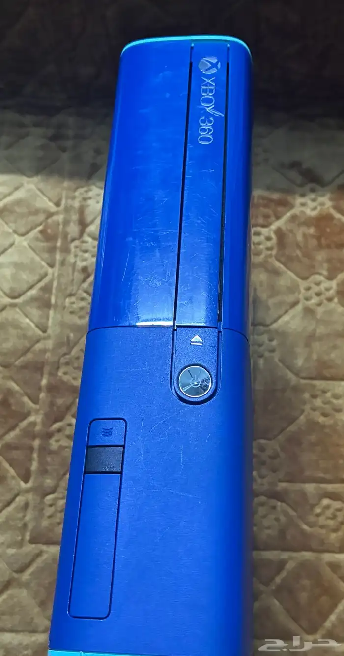Xbox 360 e لون ازرق بكامل الملحقات 3