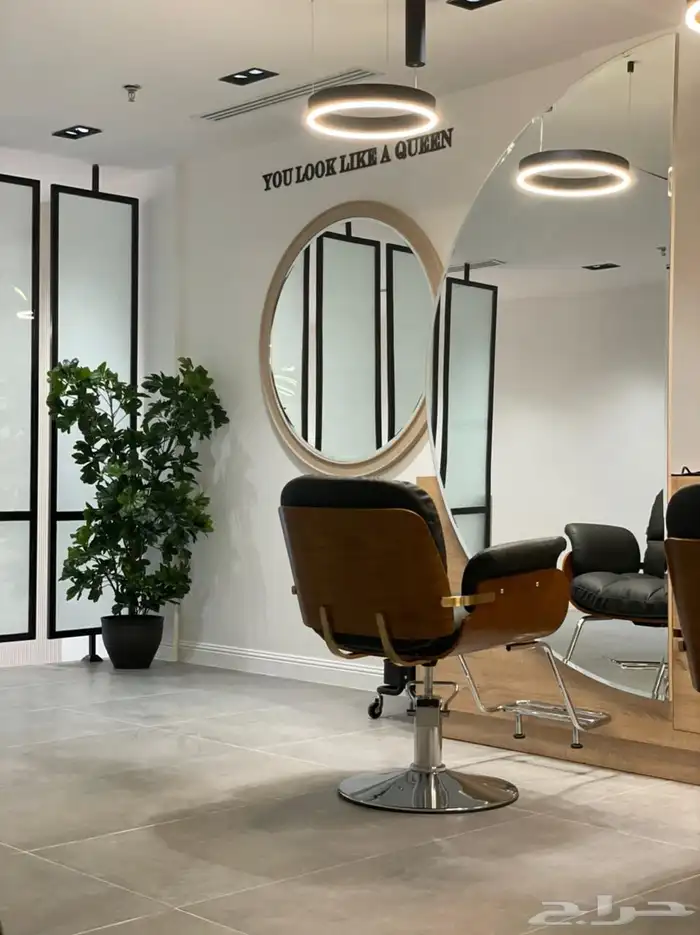 فرصة استثمارية  صالون نسائي راق  للتقبيل في الدمام الظهران 1